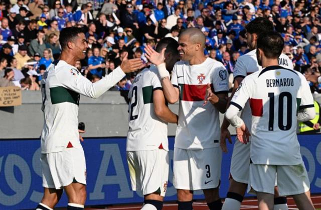 开云APP入口-40岁佩佩加持+VAR帮忙 国家队第200战 C罗进球了！